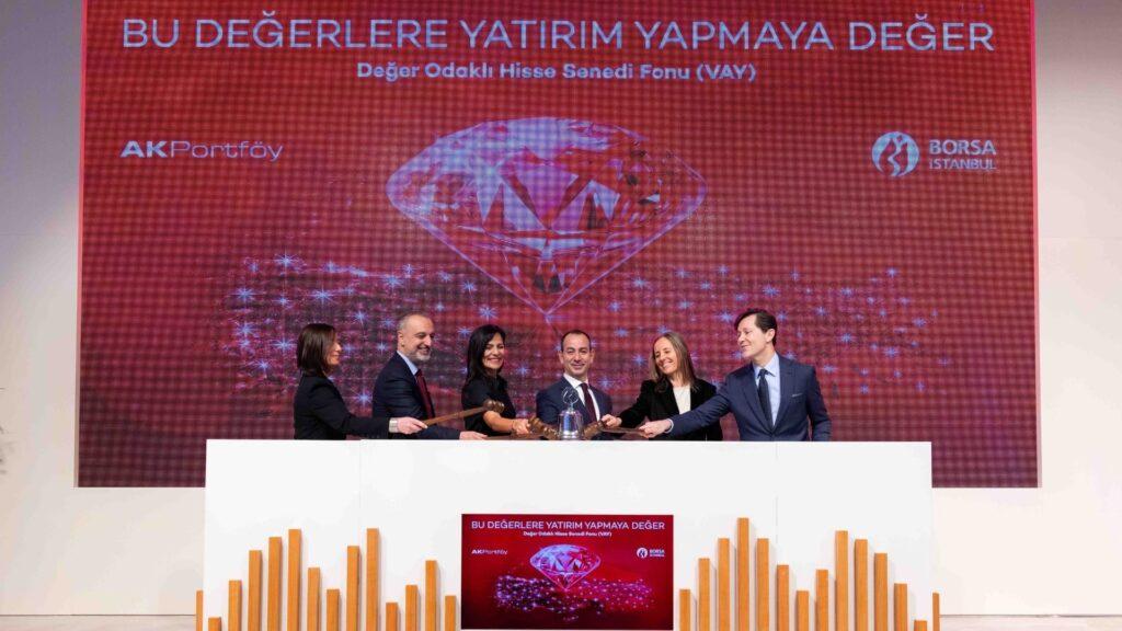 Türkiye’nin ilk Değer Odaklı Hisse Senedi Fonu Ak Portföy’den: VAY