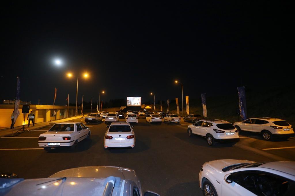 Büyükşehir’den arabalı sinema günleri