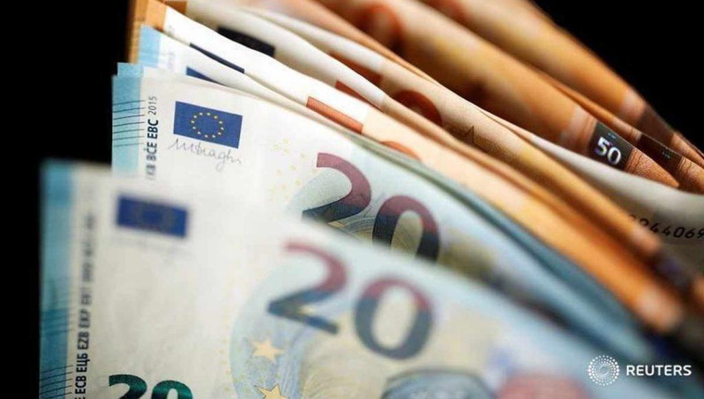 Euro Bölgesi ikinci çeyrekte yüzde 12,1 küçüldü