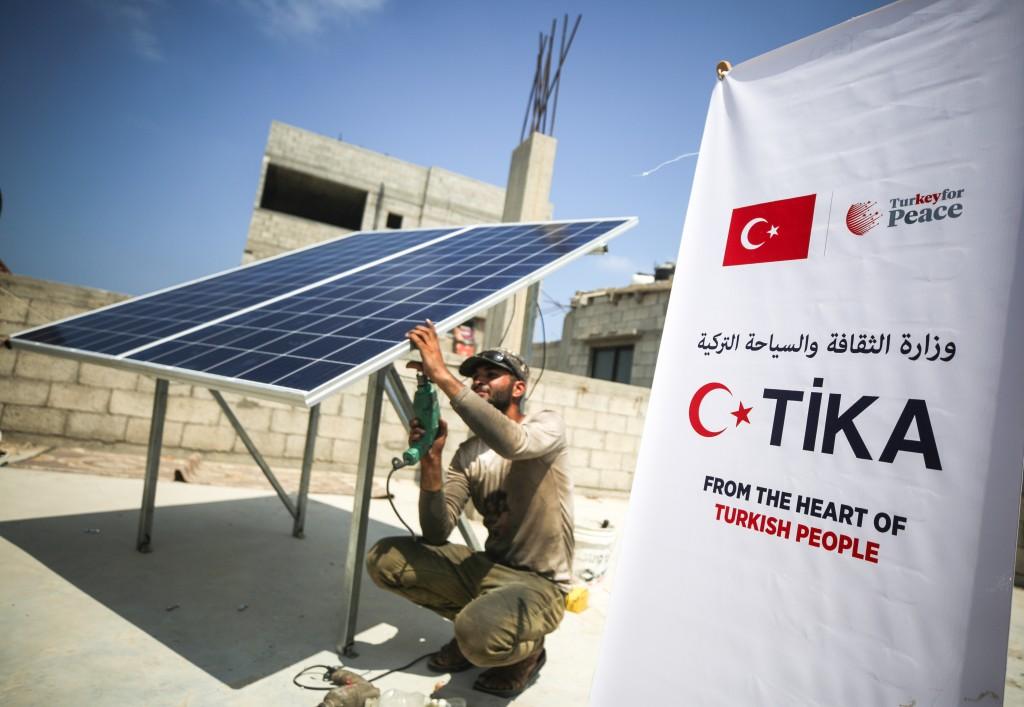 TİKA’dan Gazze’deki Felçli Hastalara Destek