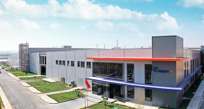Türkiye’nin ilk entegre güneş paneli üretim fabrikası açıldı