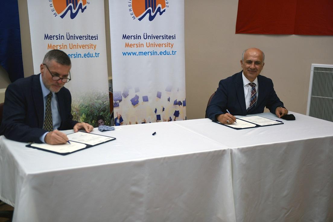 TİSK Mikrocerrahi Vakfı’ndan Mersin Üniversitesi’ne Bağış