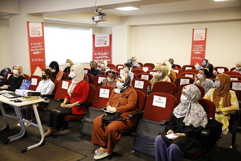 Kadınlara E-Ticaret Ve Dijital Pazarlama Eğitimi