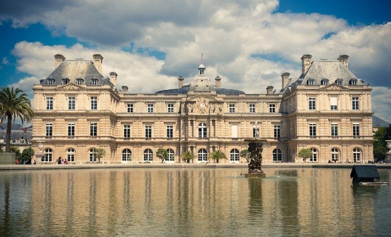 Fransa Senatosunda “İnsanlık” Oylaması!