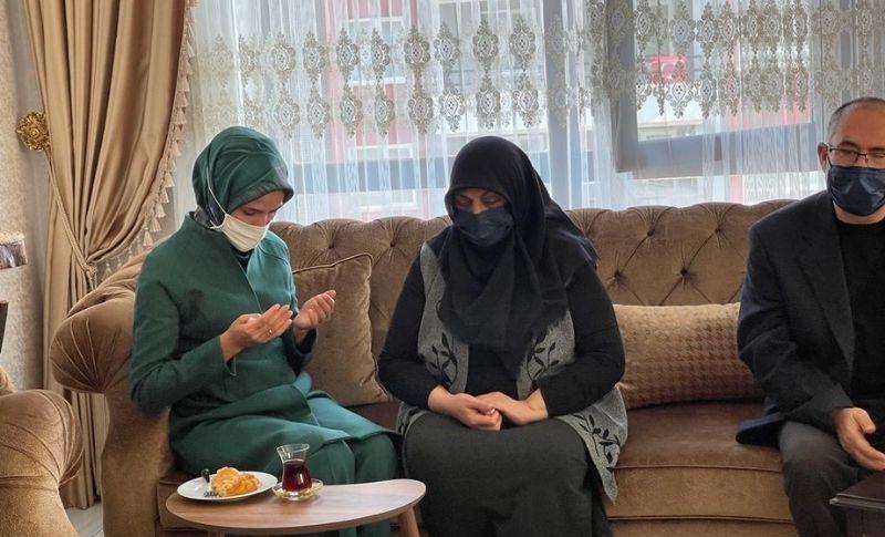 Sümeyye Erdoğan Bayraktar'dan Taziye Ziyareti