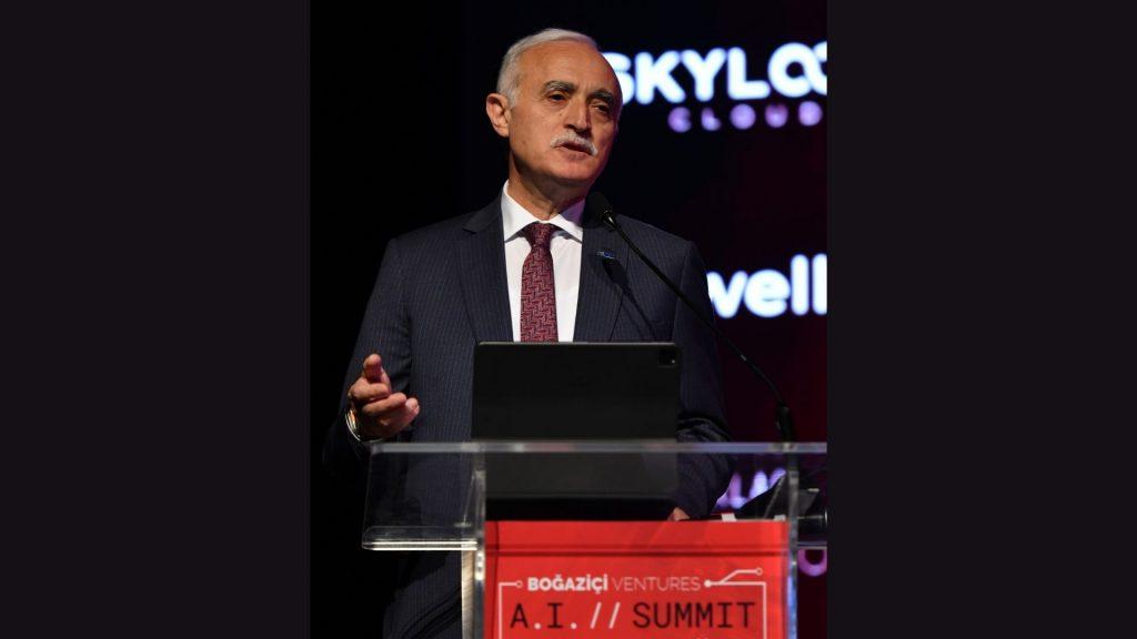 “Türkiye Yapay Zekada Önemli Bir Potansiyele Sahip” 4 “Türkiye Yapay Zekada Önemli Bir Potansiyele Sahip”
