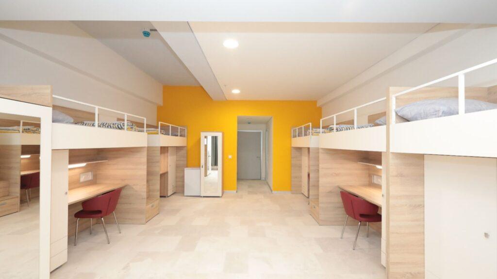 İstanbul’da Kalan Öğrencilere Günlük 43,3 Tl'ye Yurt Hizmeti