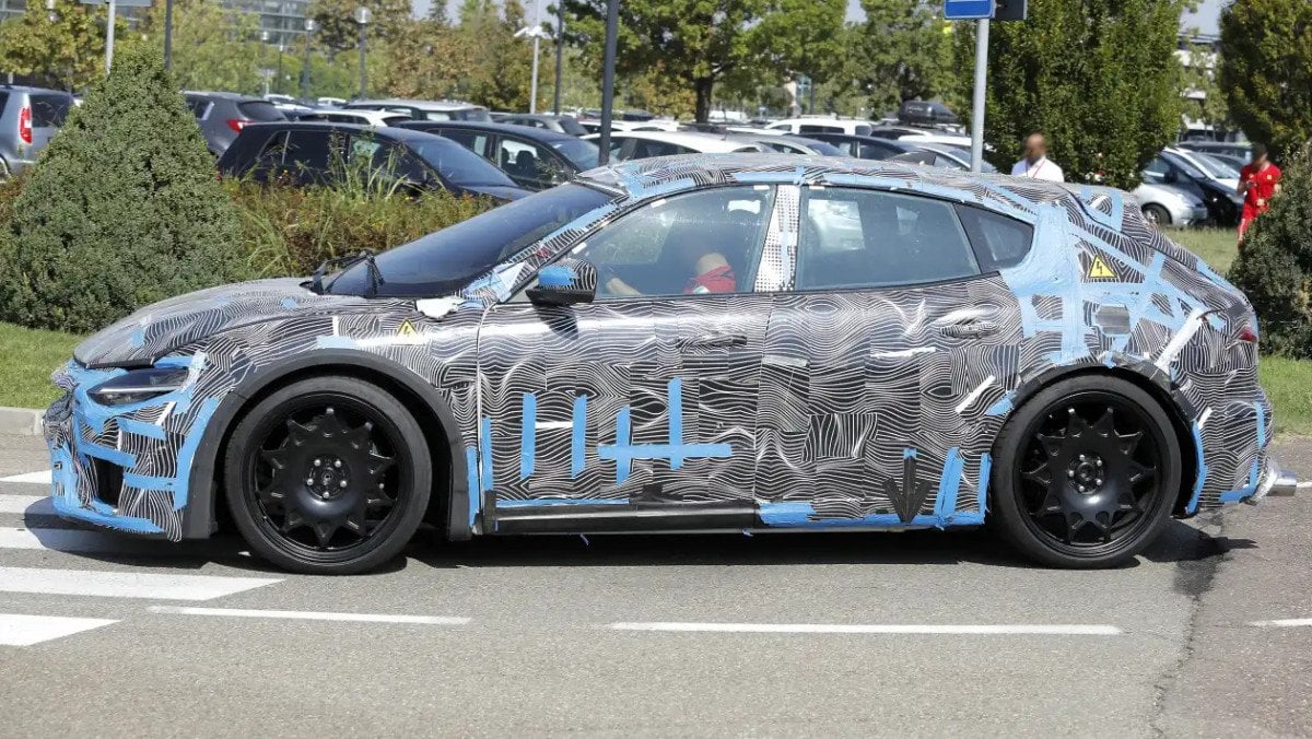 Ferrari'nin Elektrikli Otomobil Stratejisi