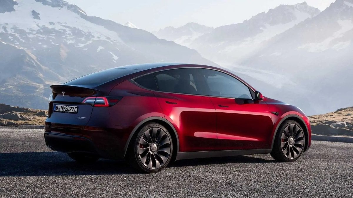 Tesla’nın Yeni 7 Koltuklu Model Y’si Avrupa’da Satışa Çıkıyor