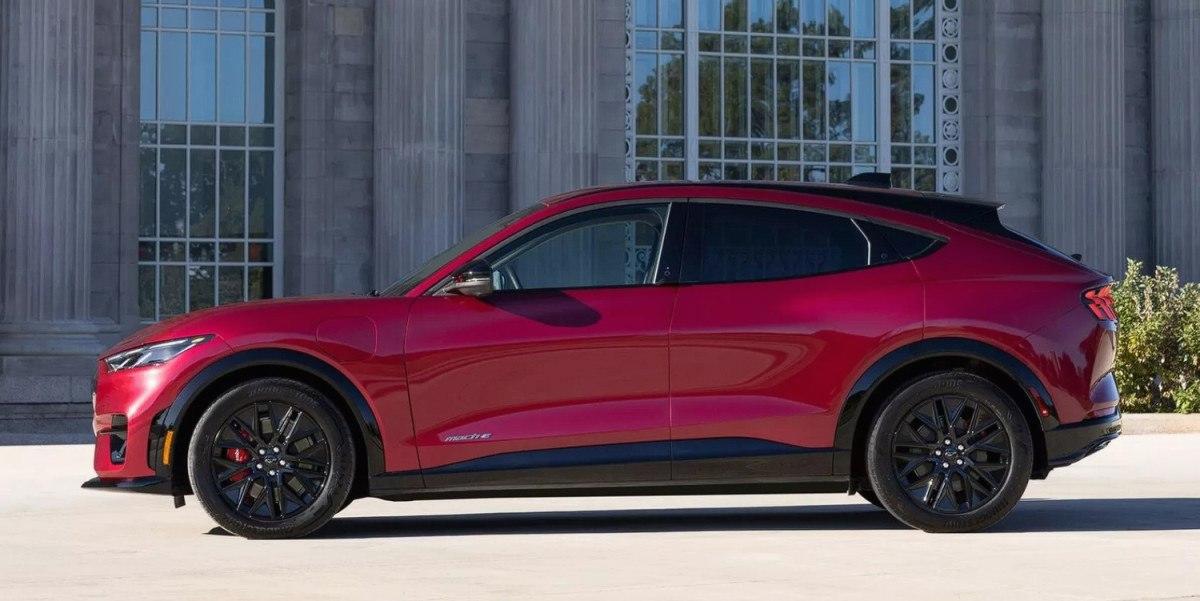 2025 Ford Mustang Mach-E Modeli Tanıtıldı