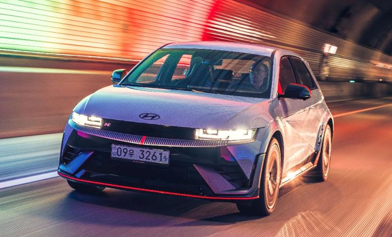 Dünya Genelinde Elektrikli Araç Satışlarının Artışı ve Gelecek Tahminleri