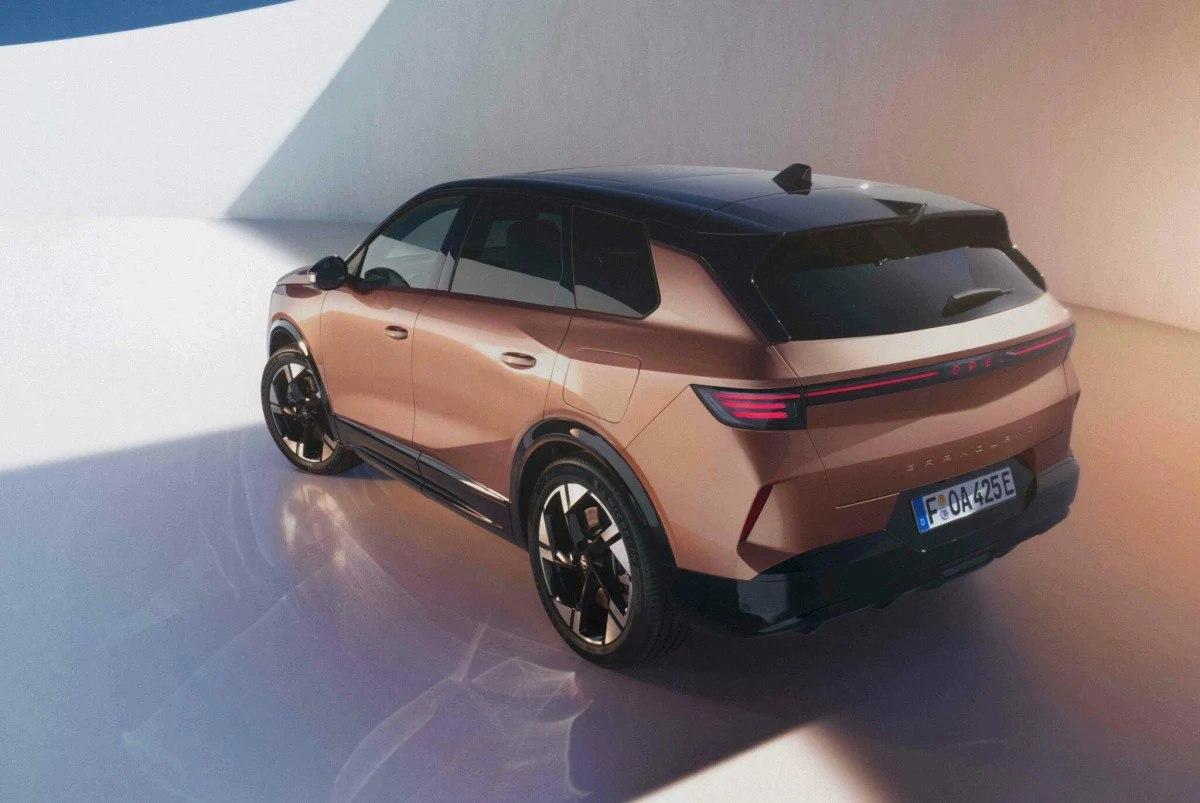 Opel'in Yeni Elektrikli Grandland Modeli: Yenilikçi Tasarım ve Özellikler 4 Opel'in Yeni Elektrikli Grandland Modeli: Yenilikçi Tasarım ve Özellikler