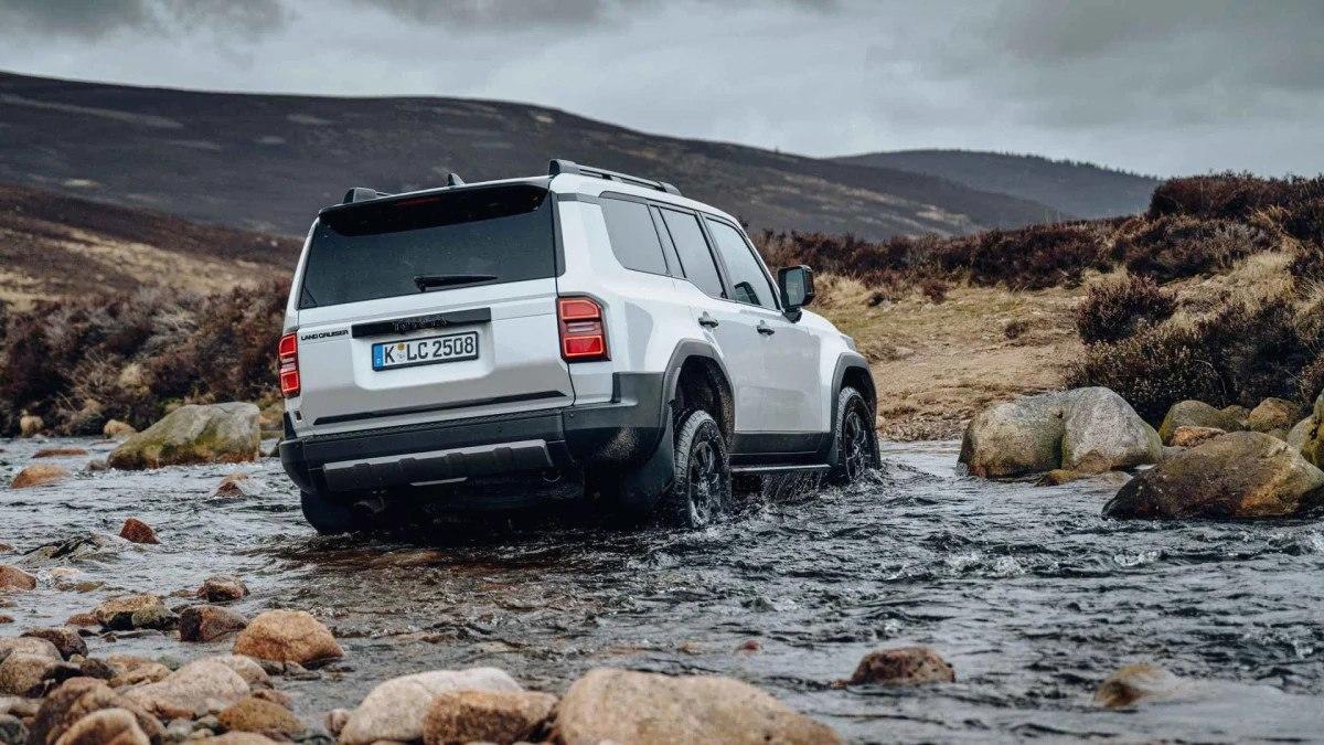 Toyota'nın Yeni Nesil Land Cruiser Prado: Güç ve Dayanıklılık 1 Toyota'nın Yeni Nesil Land Cruiser Prado: Güç ve Dayanıklılığın Simgesi