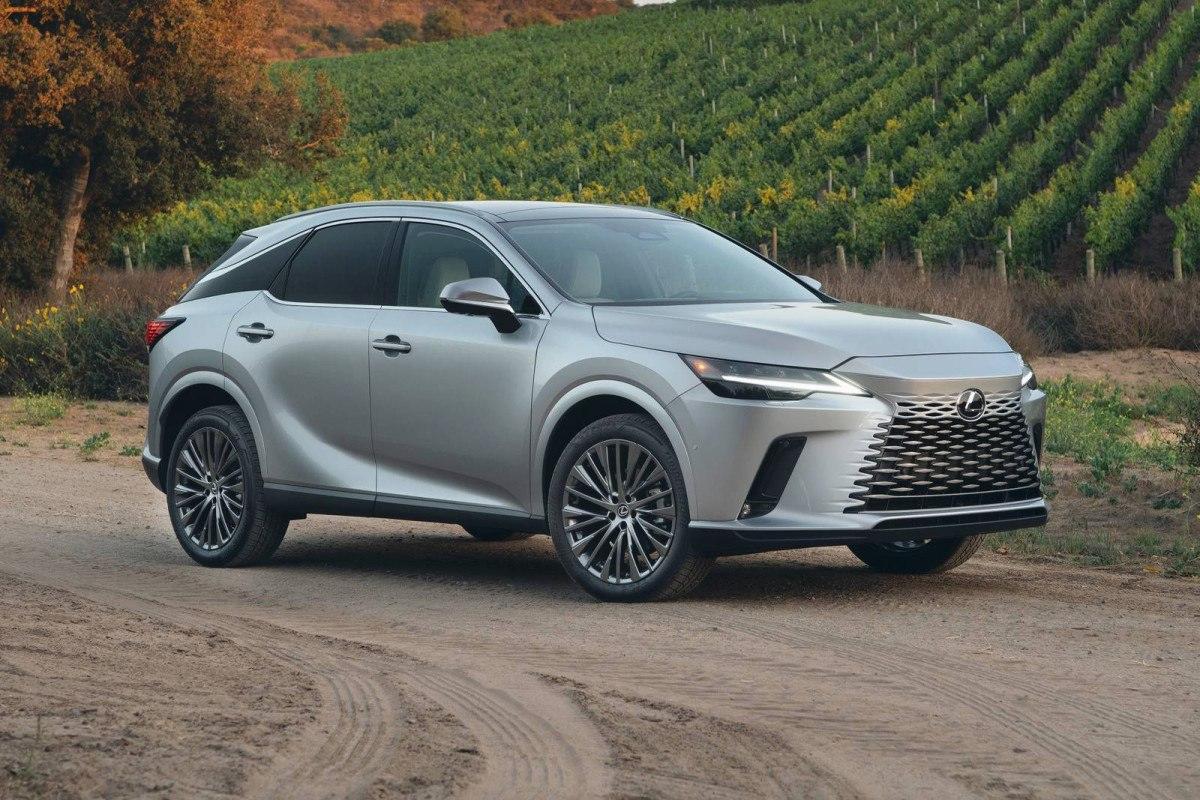 Lexus'tan Kasım Ayına Özel Kampanya