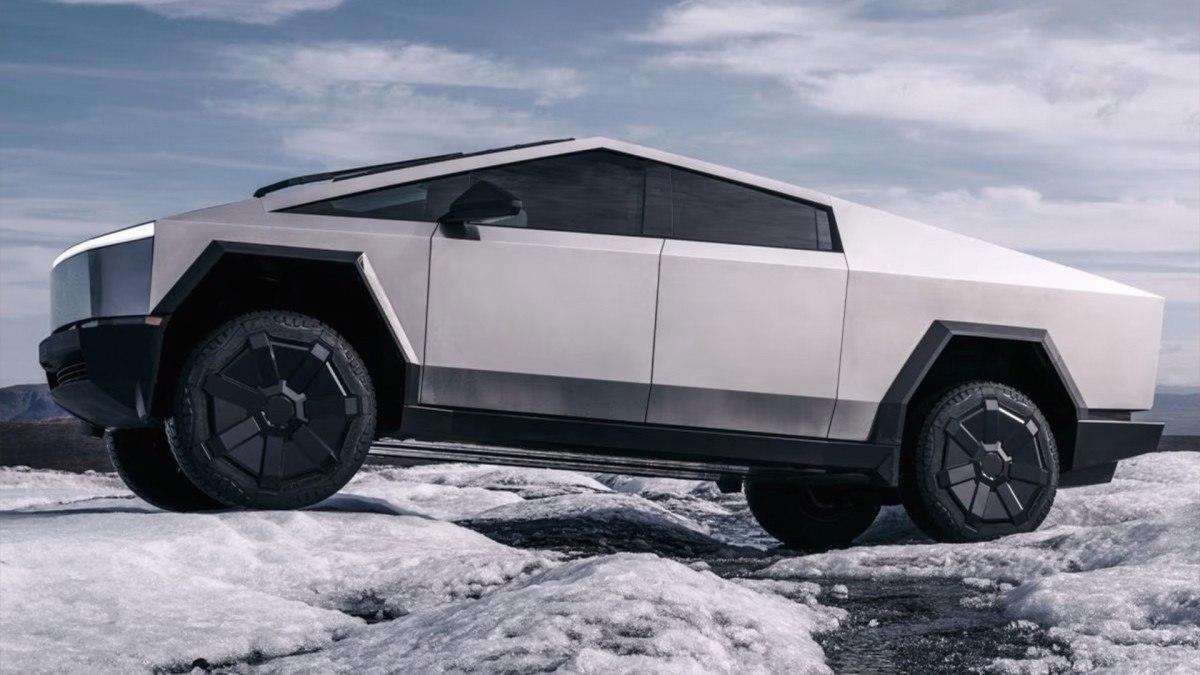 Tesla'dan Cybertruck İçin Geri Çağırma Duyurusu