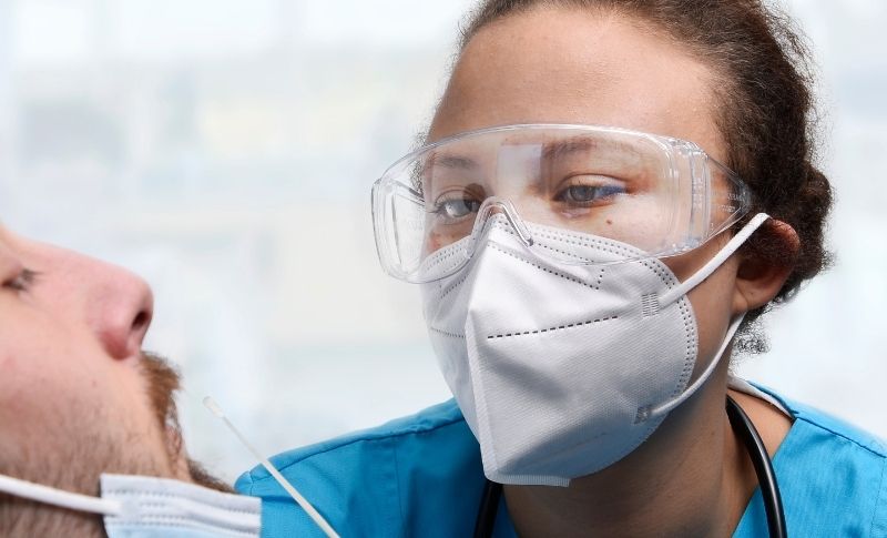 Koronavirüs Testi Orucu Bozar mı? Gerçekler ve Diyanet’in Görüşü