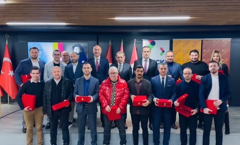 Sarı Kırmızı Kareler Yarışması Kananları Belli Oldu