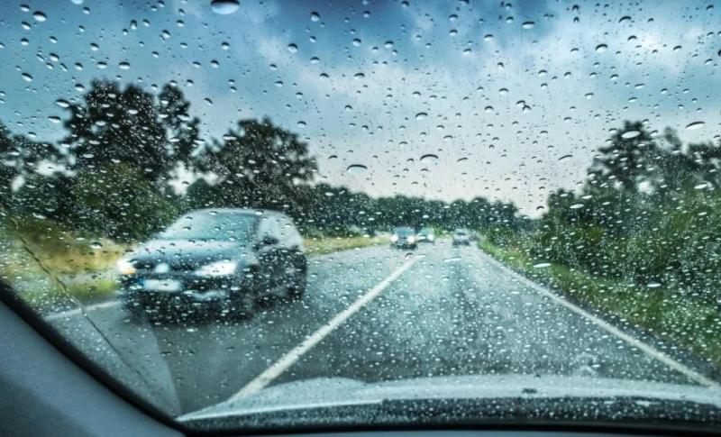 Yağmurlu Havada Güvenli Sürüş İpuçları