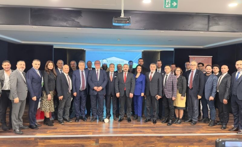 DMW ve Köksal Akademi İşbirliğiyle İnsan Hakları Forumu Düzenlendi