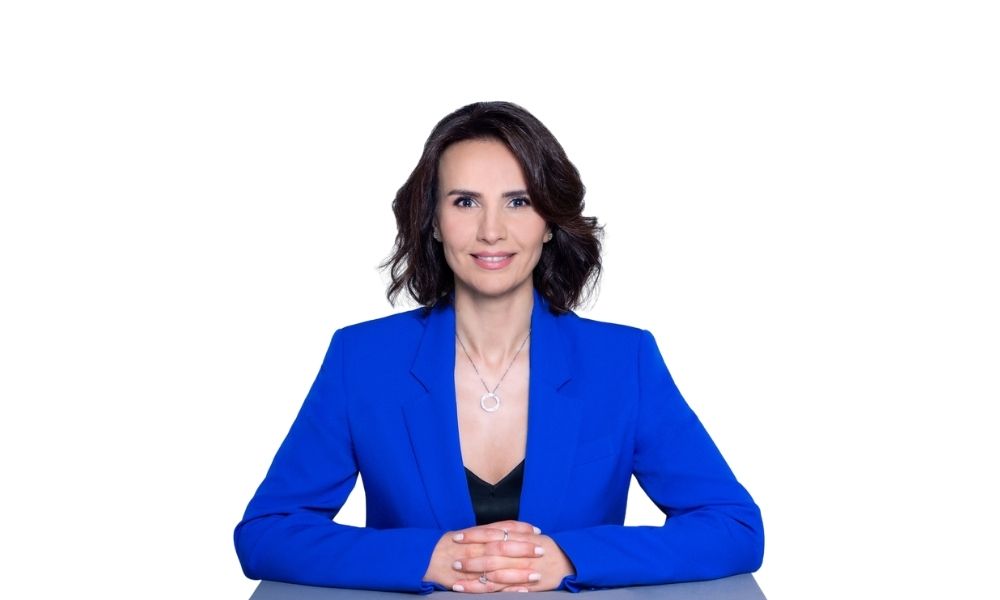 Esra Bezircioğlu Kimdir?