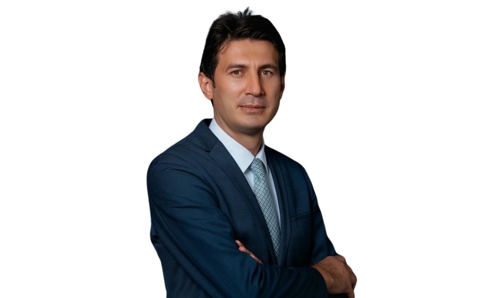 Ahmet Gökdağ Kimdir?