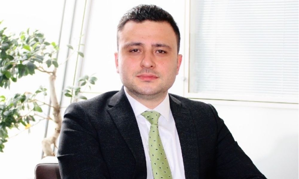 Ali Ebuzer Bıçakçı Kimdir?