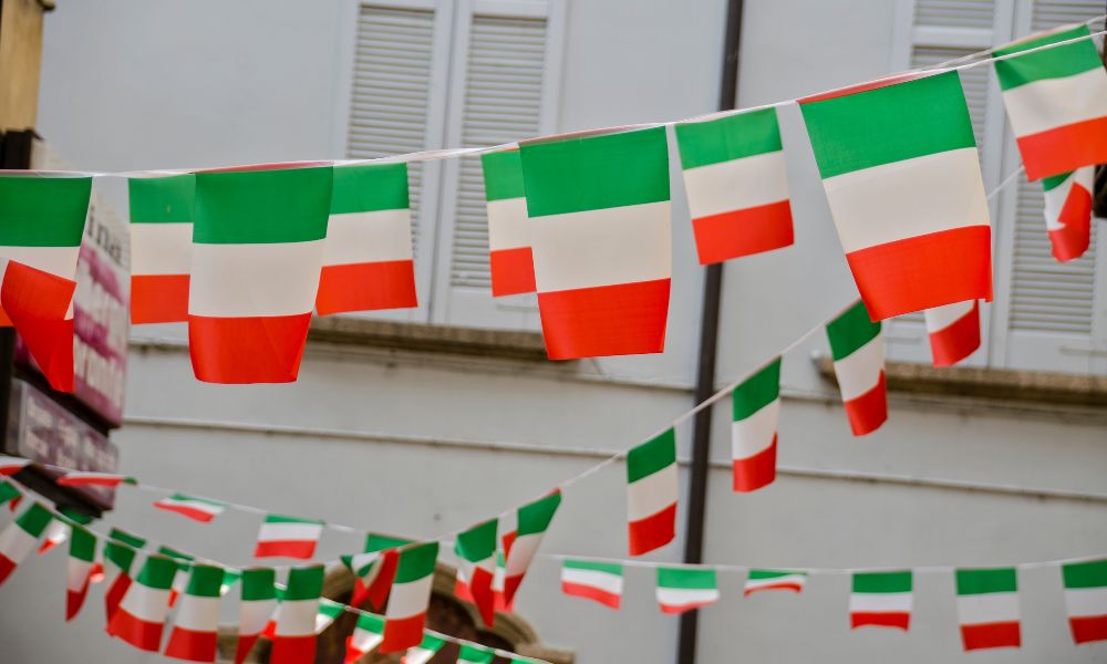 İtalya'da Aile Birleşimi Şartları ve Süreçleri