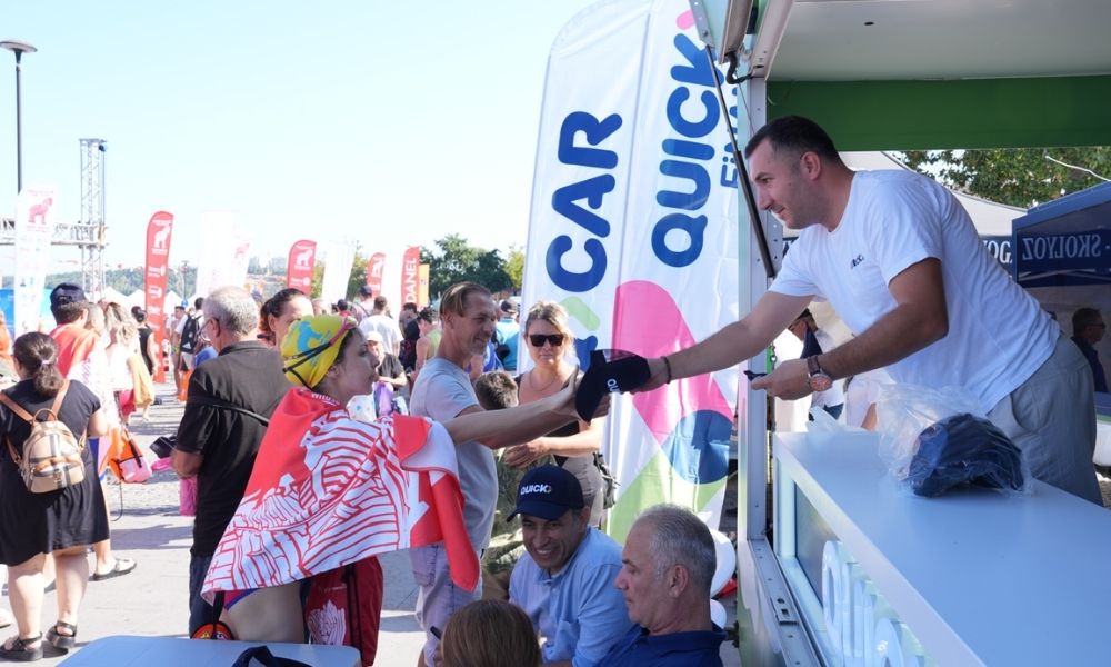 Quick Sigorta, 30 Ağustos Coşkusunu Kulaçlarla Kutladı