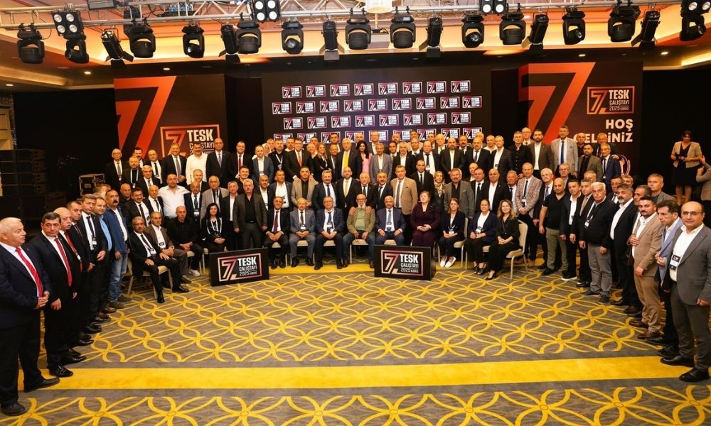 Bendevi Palandöken: Kaçak Tütün, 120 Milyar Lira Vergi Kaybettiriyor