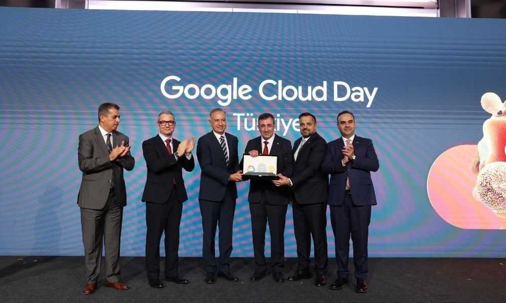 Google, Türkiye’ye Yeni Google Cloud Bölgesi Kuruyor