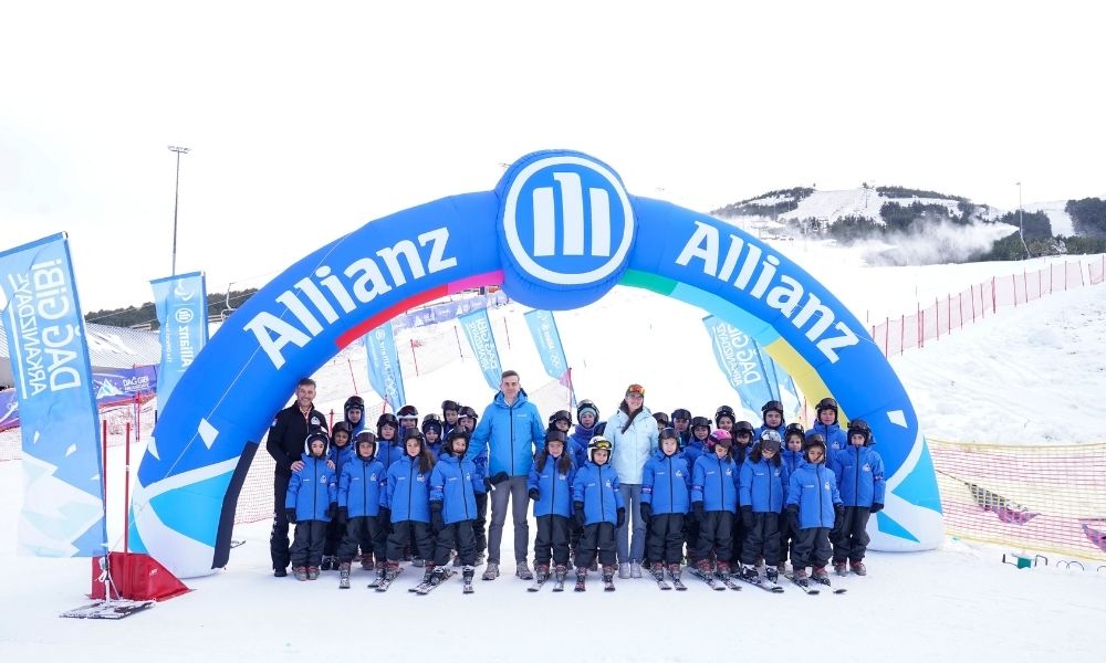 Allianz Türkiye’den Kız Çocuklarına Kayak Antrenörlüğü Yolunda Destek