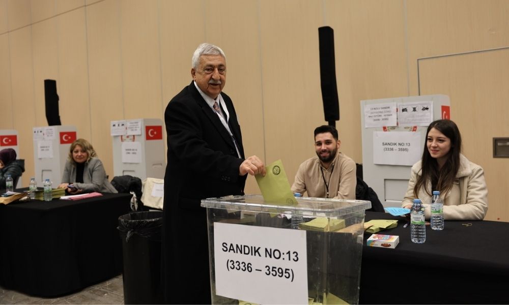 Bendevi Palandöken, Bakkallar Odası’nda Güven Tazeledi