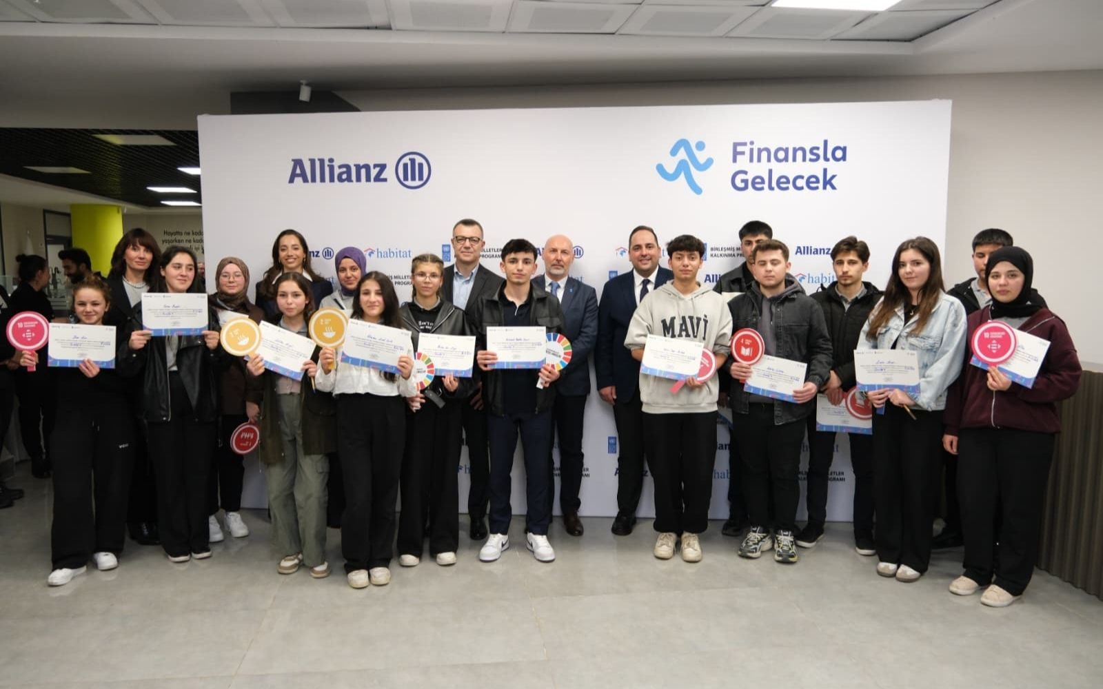 Allianz Türkiye’den Finansla Gelecek Projesi