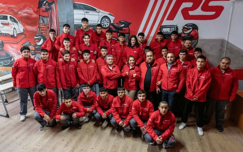 RS Holding'den Eğitime Tam Destek