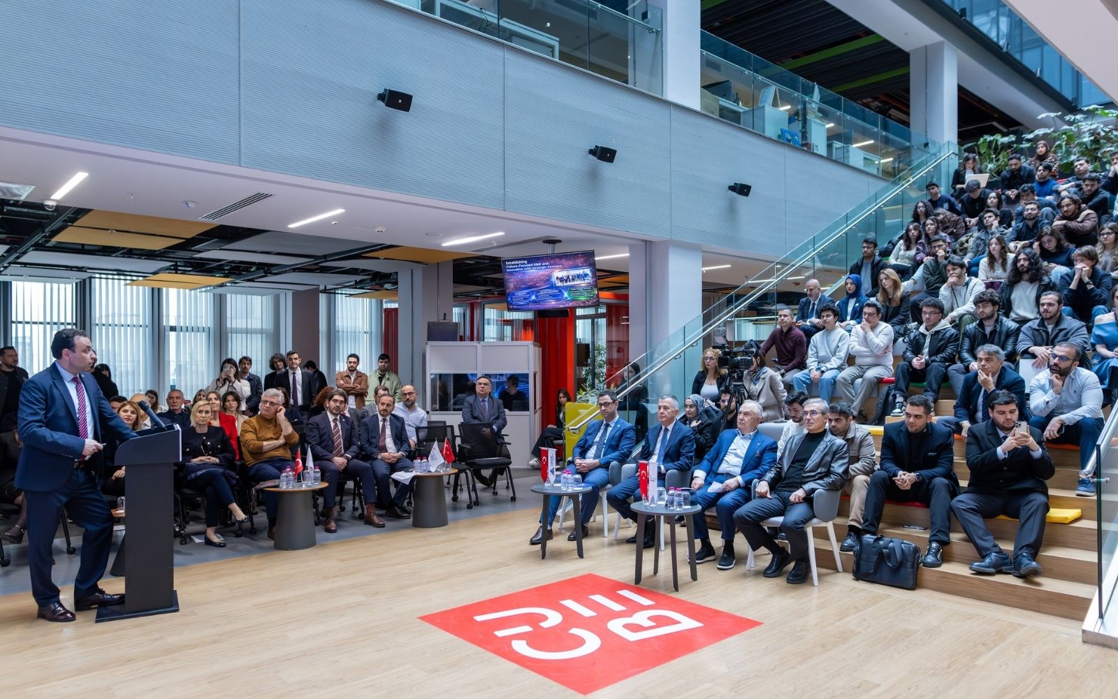 Yeditepe Üniversitesinden Teknoloji Üssü Hamlesi