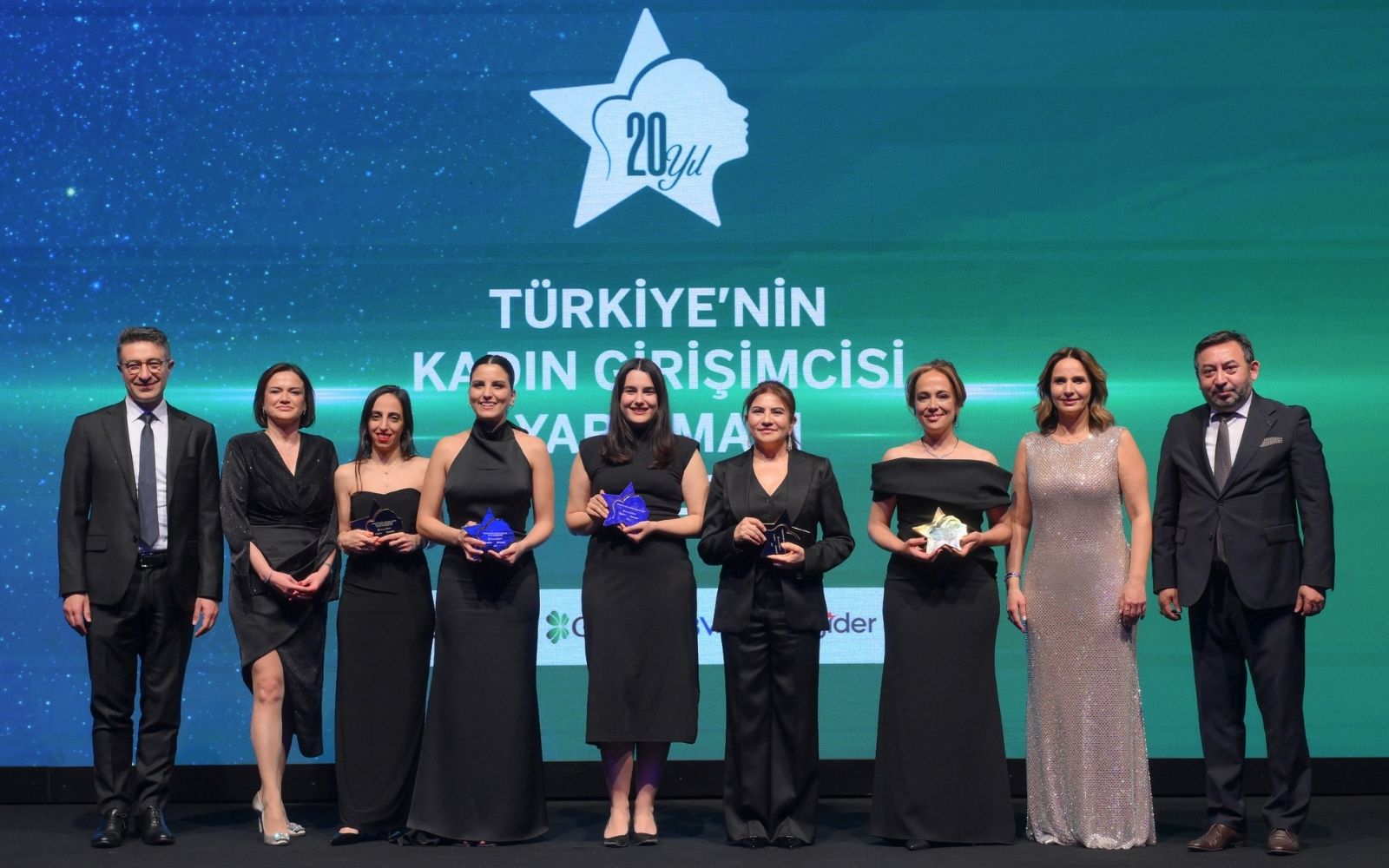 Türkiye’nin Kadın Girişimcileri Ödüllerini Aldı