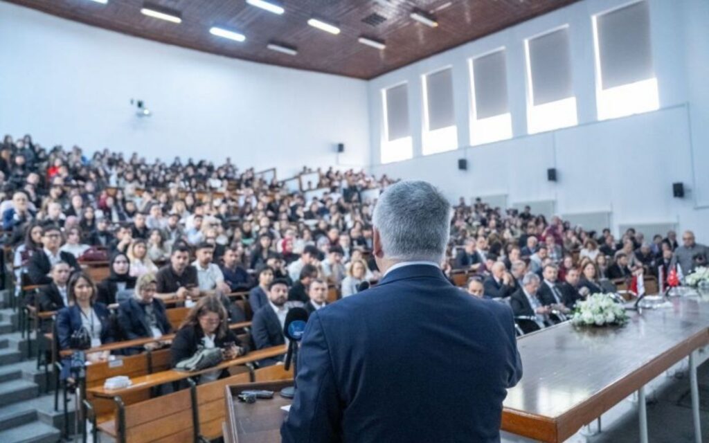 Akademi Ve Sigorta Sektörü Gelecek İçin Birleşti 2 Akademi Ve Sigorta Sektörü Gelecek İçin Birleşti | 13 Mayıs 2026