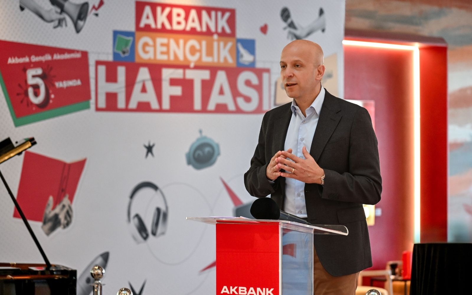 Akbank Gençlik Akademisi 360 Bin Gence Ulaştı