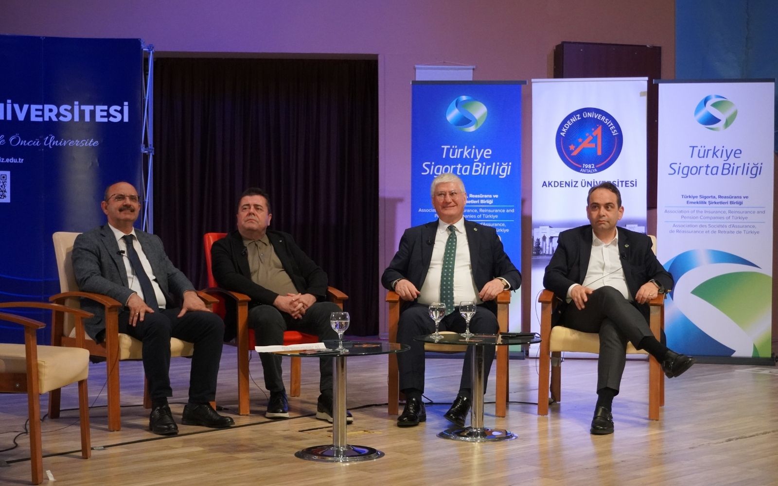 TSB Sigorta Buluşmalarının 3. Durağı Akdeniz Üniversitesi Oldu