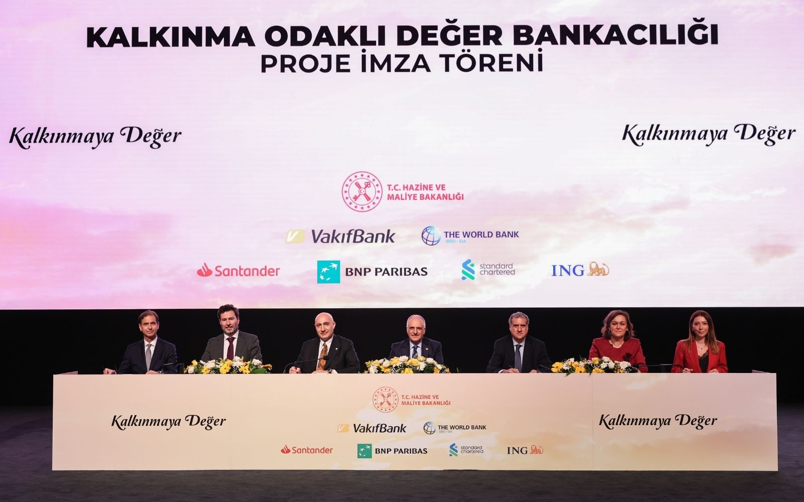 VakıfBank’tan 1,5 Milyar Euroluk Rekor Anlaşma